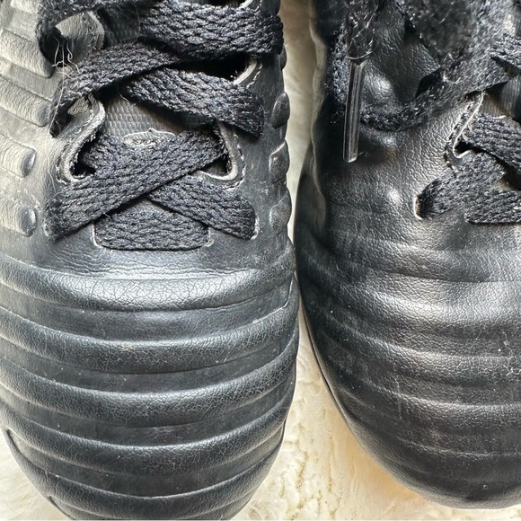 Nike Tiempo Rio 4 Cleats Black & White Size 1 - Picture 2 of 16